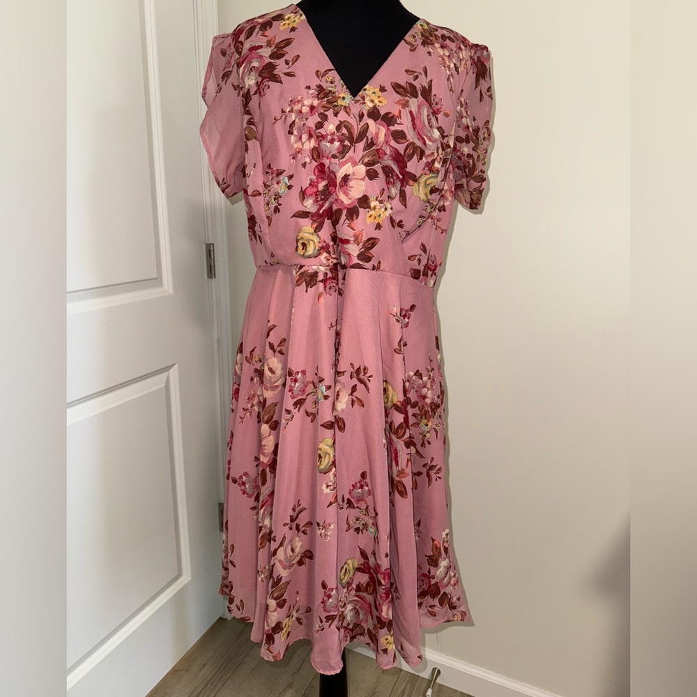 Elegant Pink Floral Midi Dress